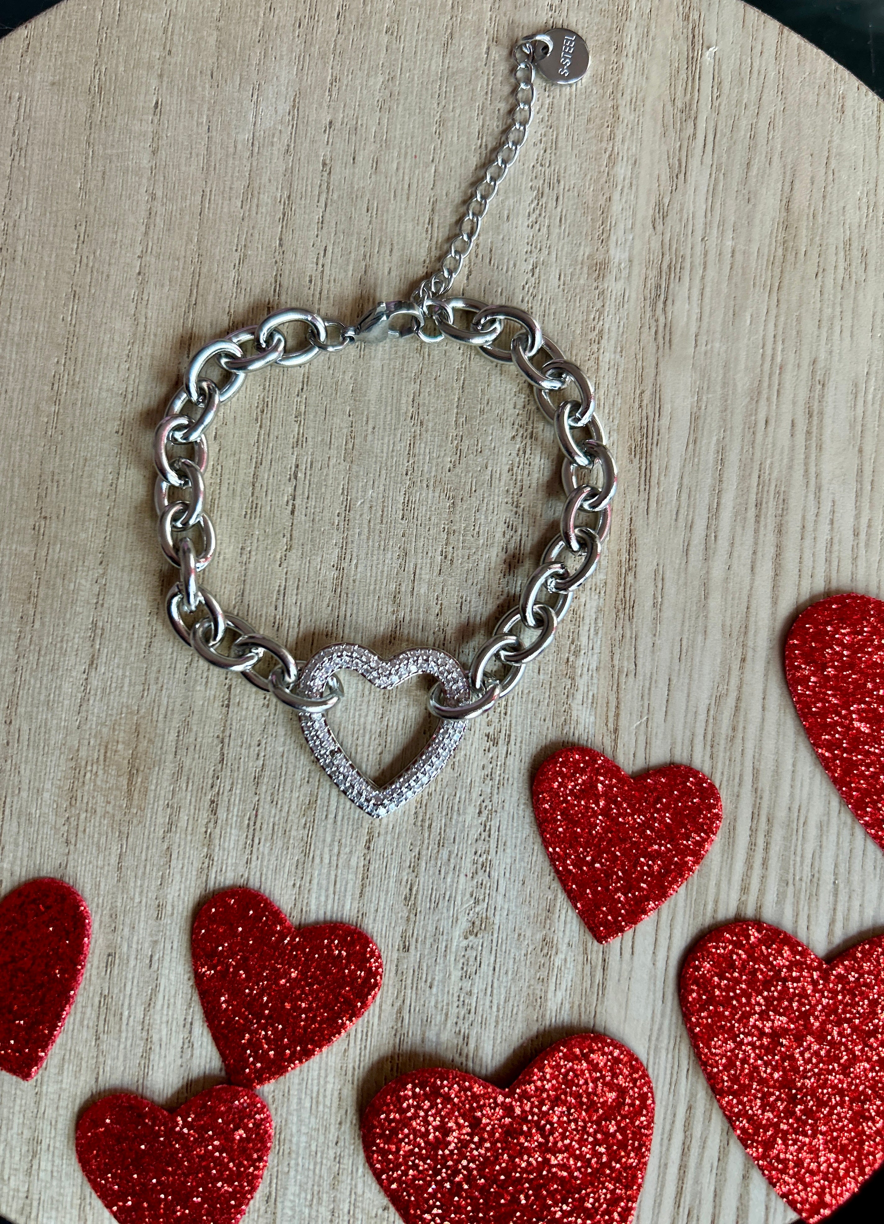 Simple Heart Bracelet