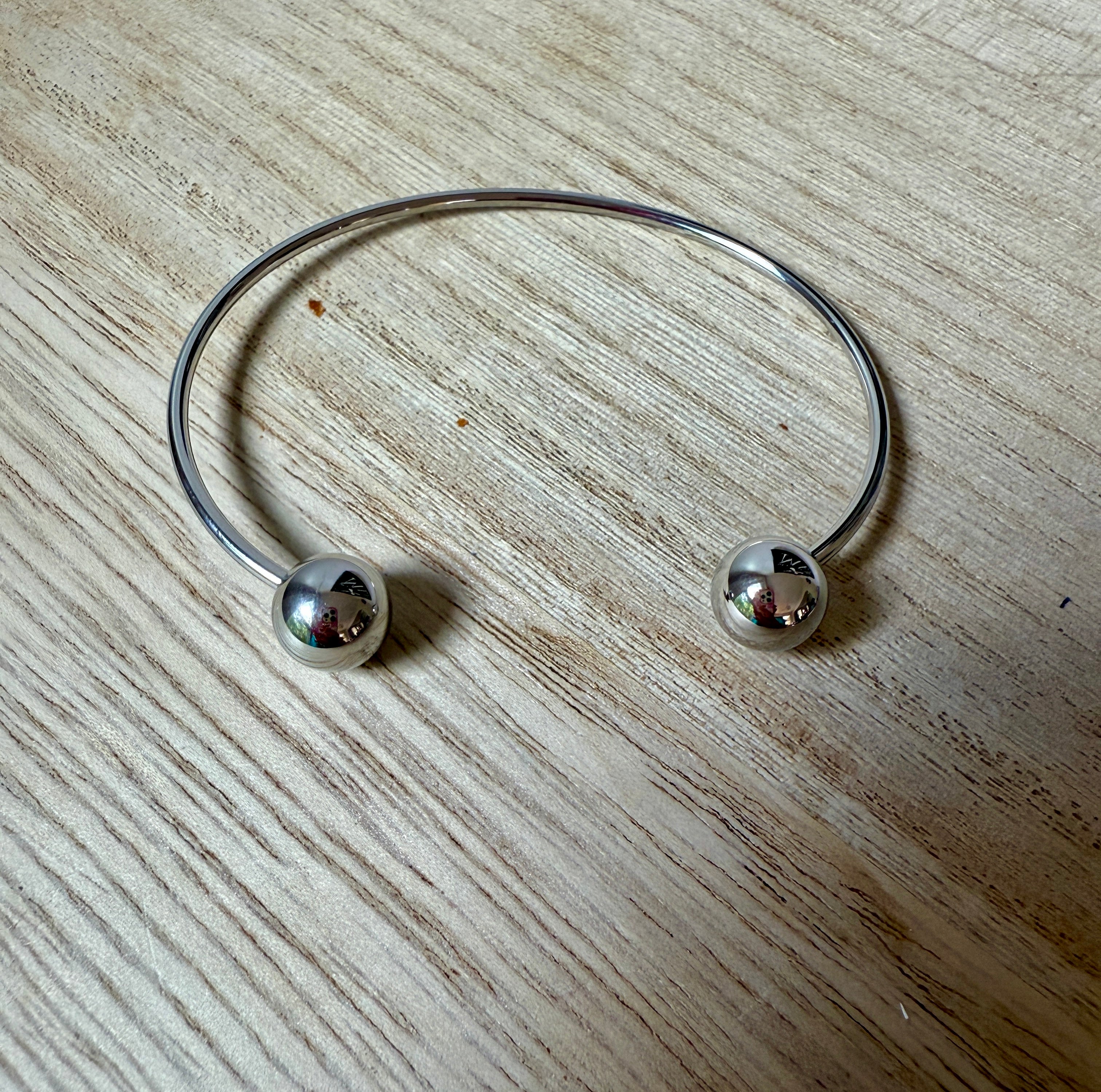 Dot Bracelet