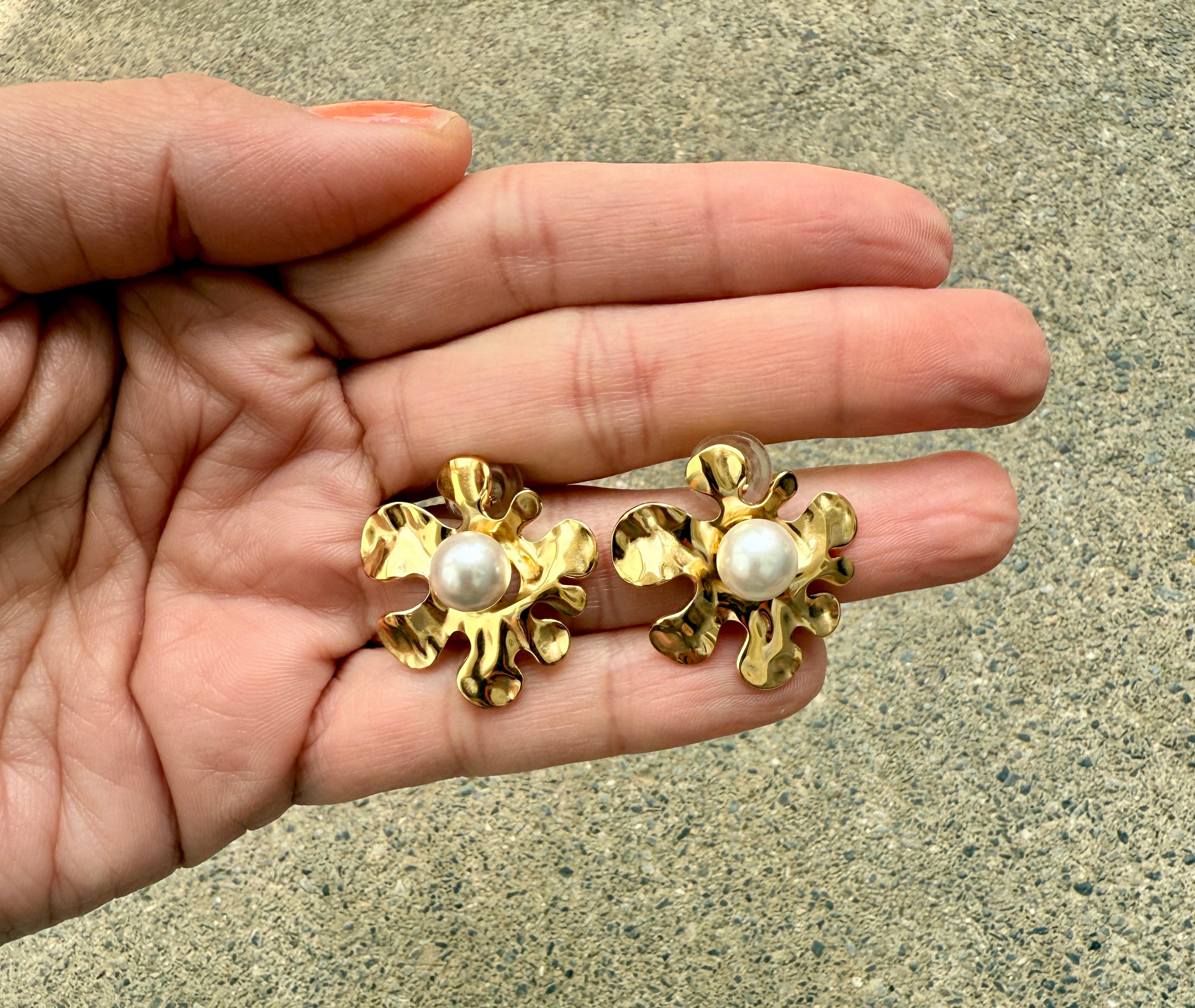 Flowers Pearls Earrings
